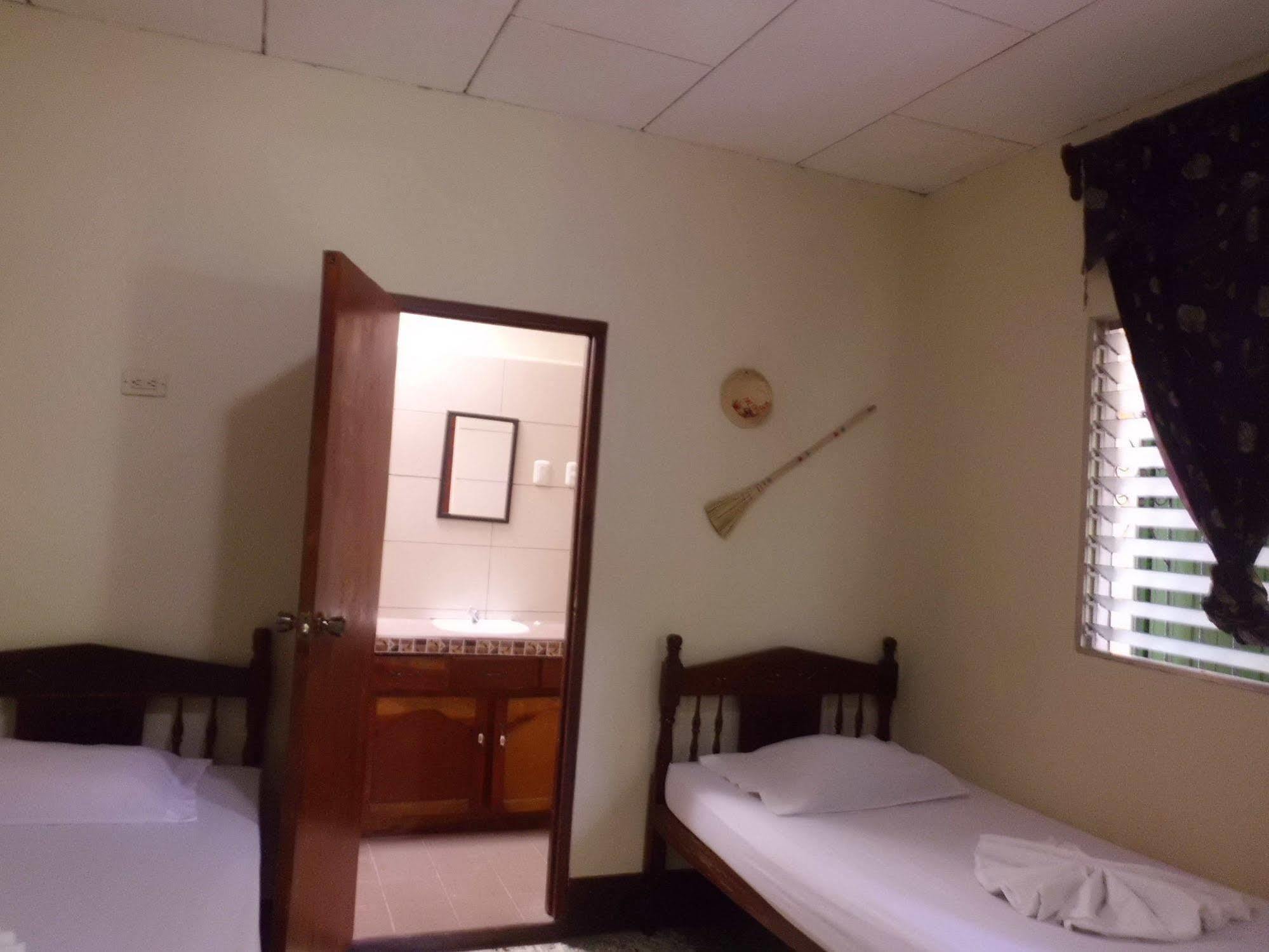 Hostal Casa Ivana Leon Luaran gambar